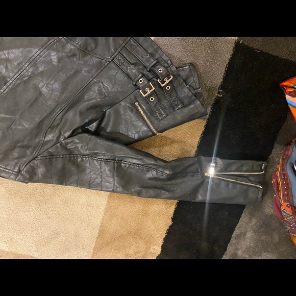 A.N.A. A new approach leather jacket. Size small - Picture 5 of 5